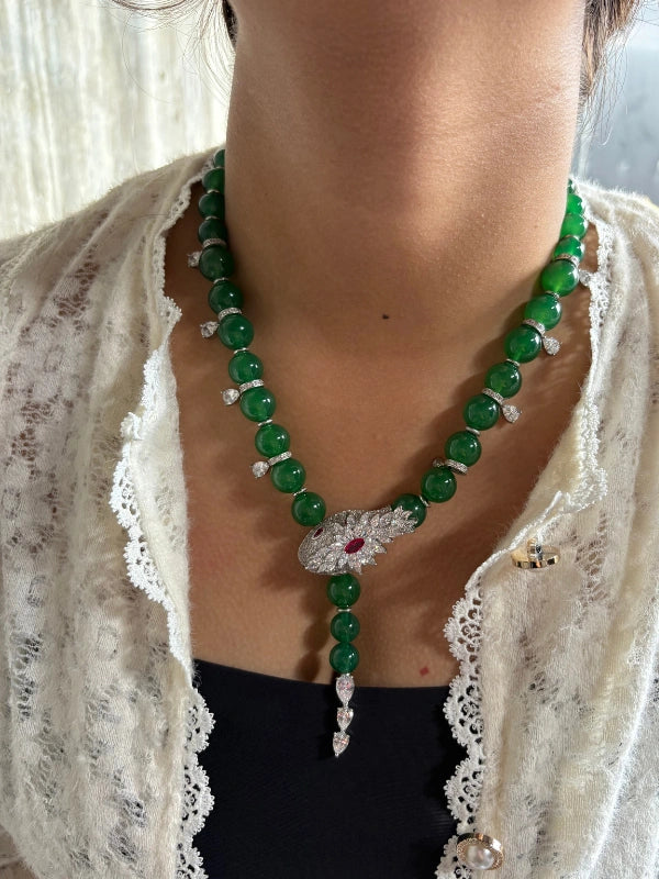Western look necklace