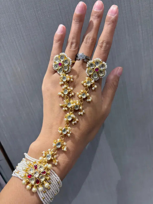 hand jewellery