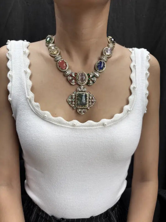 necklacve with earrings