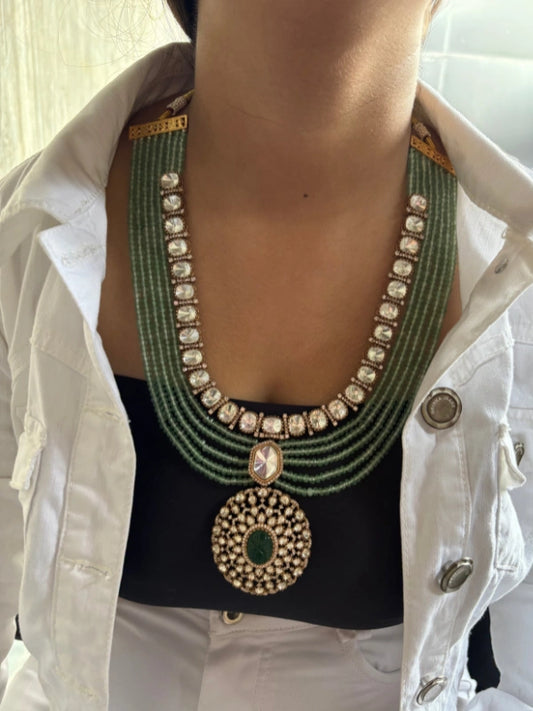 groom mala