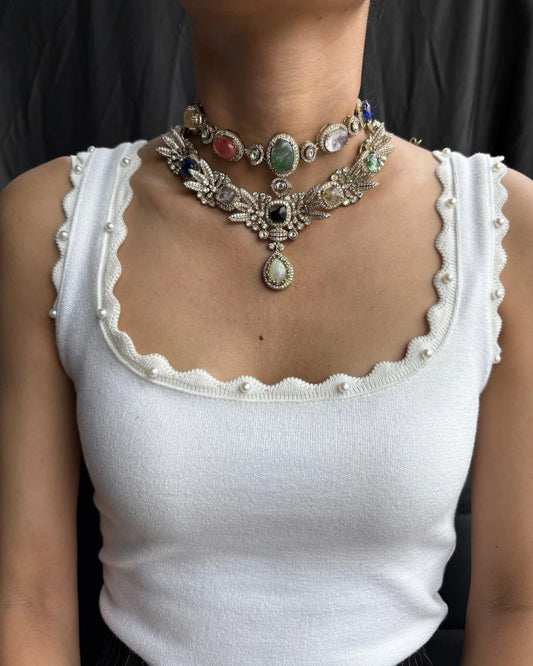 neklace with earrings