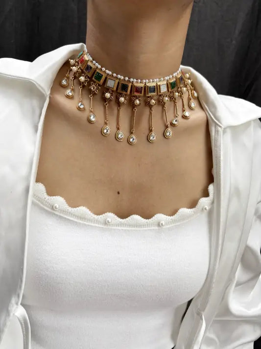 Sadiyon purana Royal Look: Kyun har mahila ki pasand hai ye Amrapali Necklace?