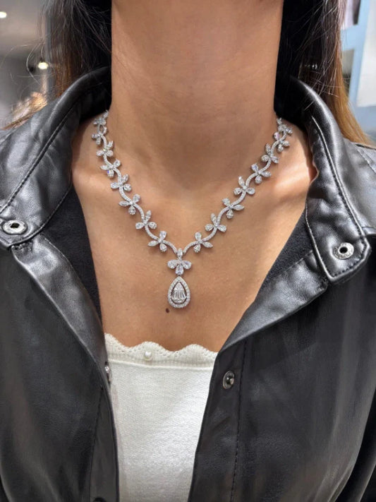 5 Styling Tips to Sparkle at Your Next Wedding with Victorian Jewelry