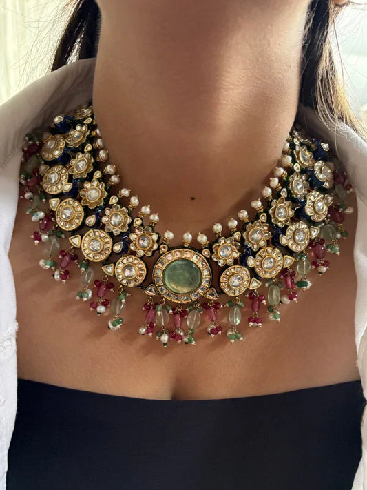 Kya aap galat Necklace pehan rahi hain? Apni Personality ke mutabiq sahi design aise chunein.