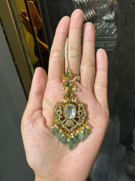 Mastering the Look: How to Style a Maang Tikka for Every Occasion