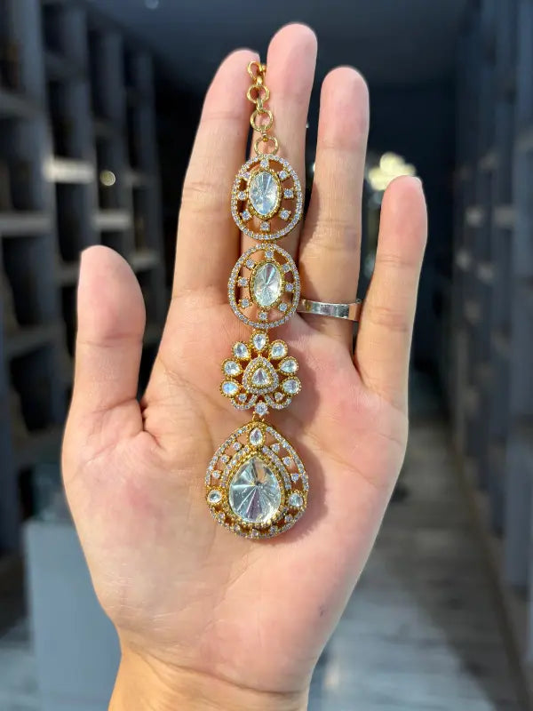What Does Your Jewelry Say? Choosing a Maang Tikka for Your Style Personality