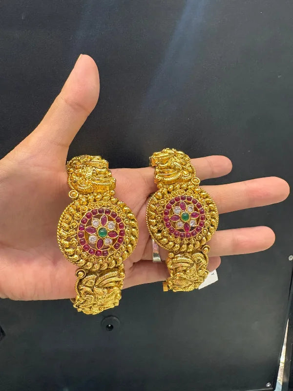 Gold Nakashi Kada