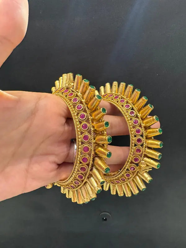 Gold Pacheli