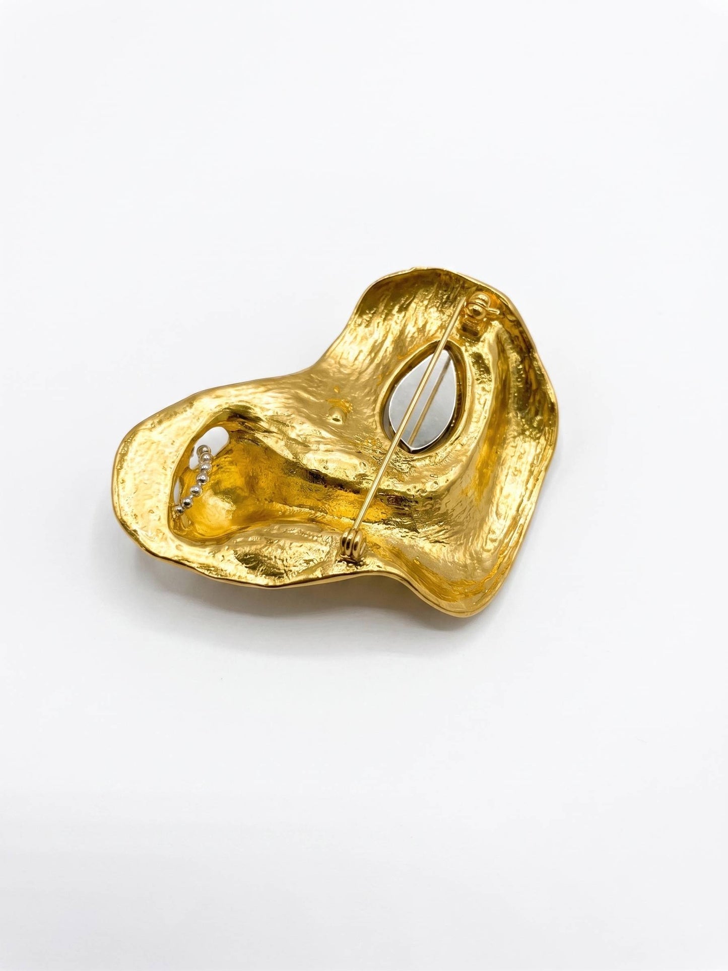 Royal Surrealist Face Brooch – Unique Lapel Pin for Men’s Suits & Women’s Dresses