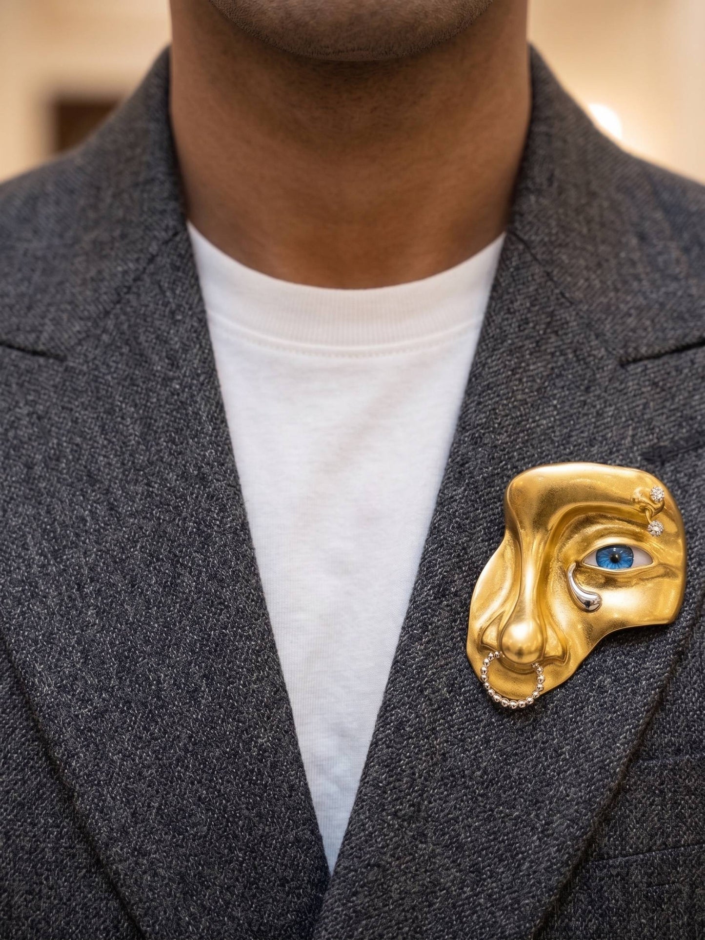 Royal Surrealist Face Brooch – Unique Lapel Pin for Men’s Suits & Women’s Dresses