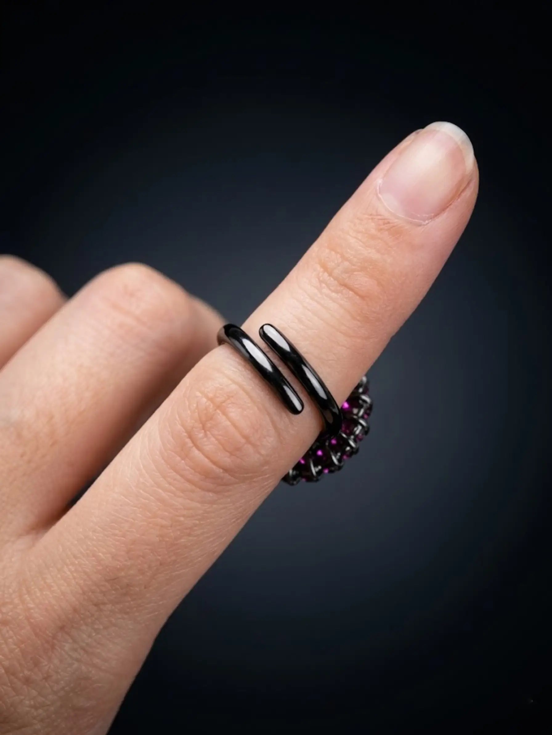 Jewel Street Swarovski finger rings in blue