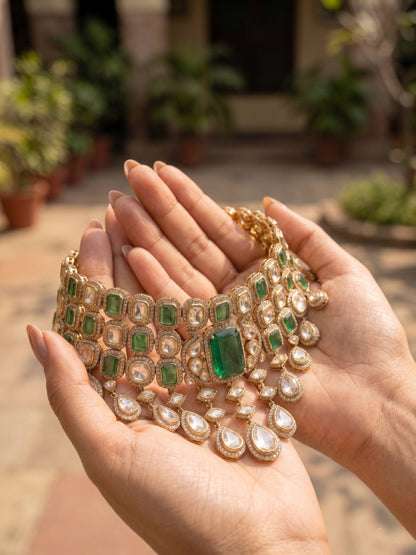 Victorian_Emerald_Choker_For_Women
