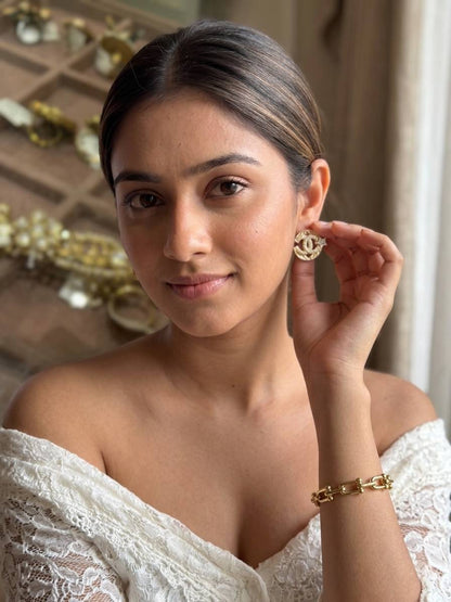 Jewel Street Elegant Golden Bracelet - Premium Anti-Tarnish Finish | Jewelry Gift For Mother's Day