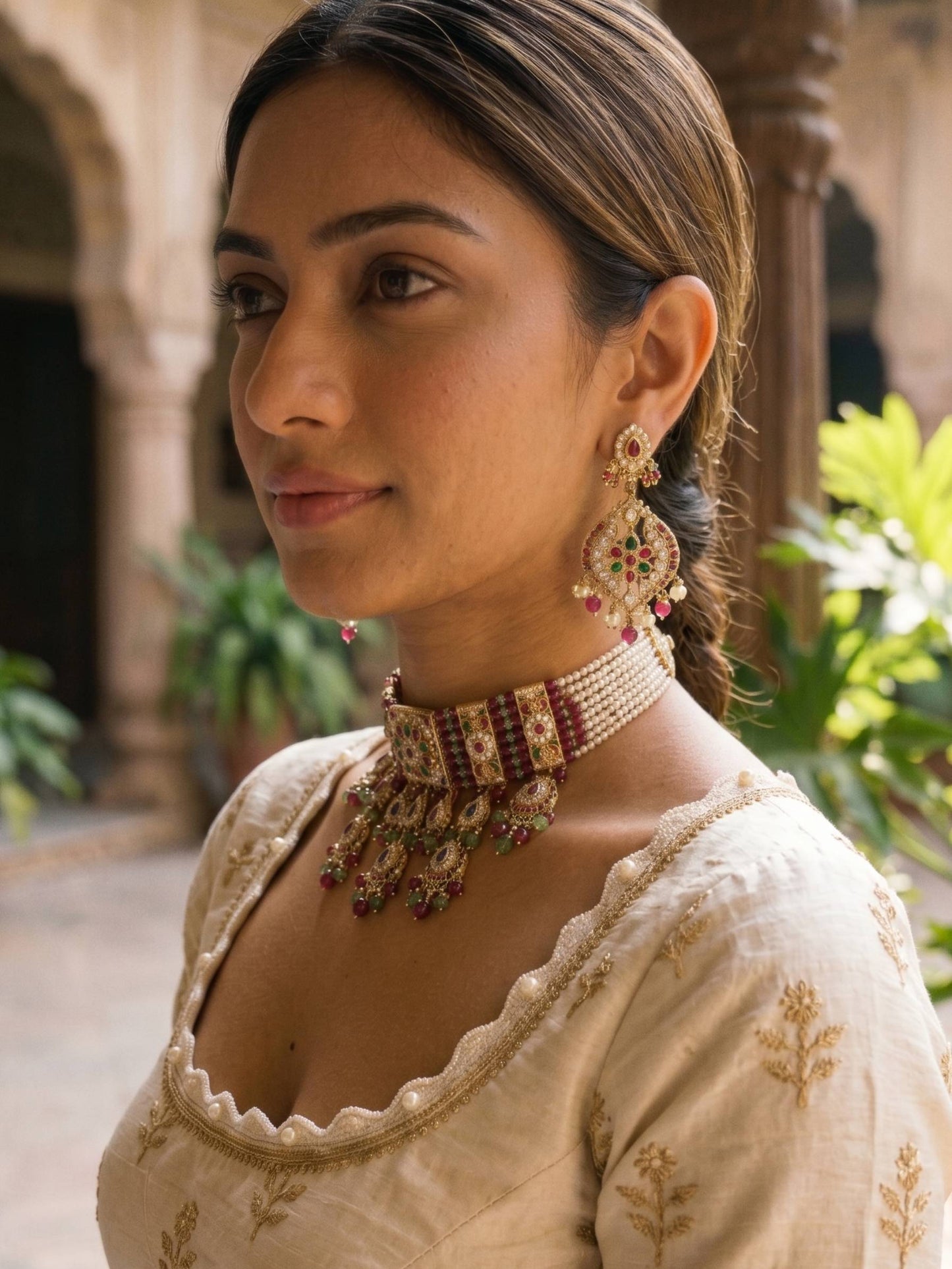 jadau-choker-necklace-set-for-women-3