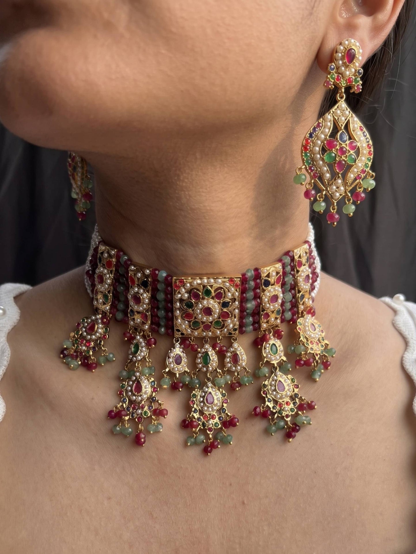 jadau-choker-necklace-set-for-women-6