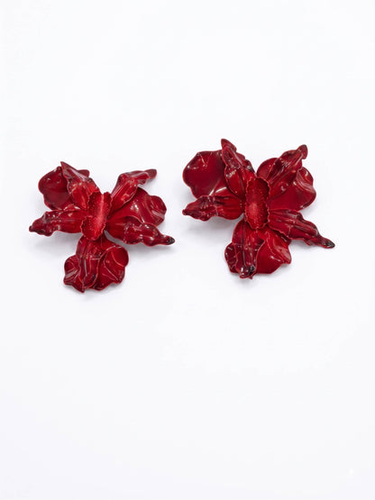 The perfect earring for women who want to stand out from the crowd.