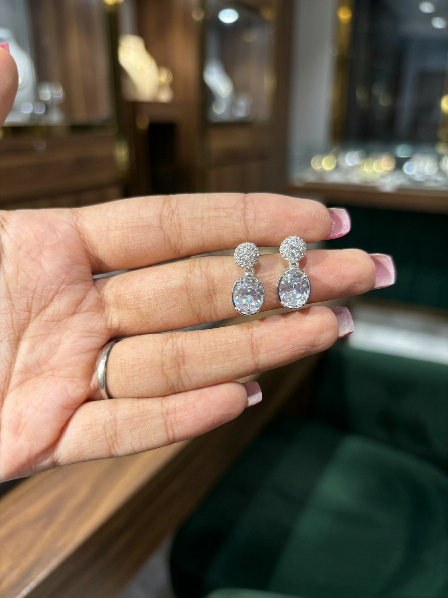 Traditional yet Modern Kundan Set Jewelry Style Amira Necklace.